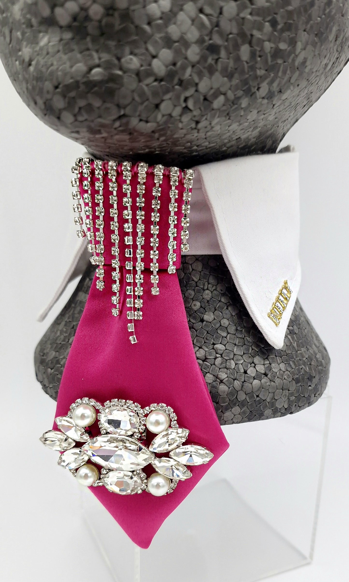 Material Girl collar and tie