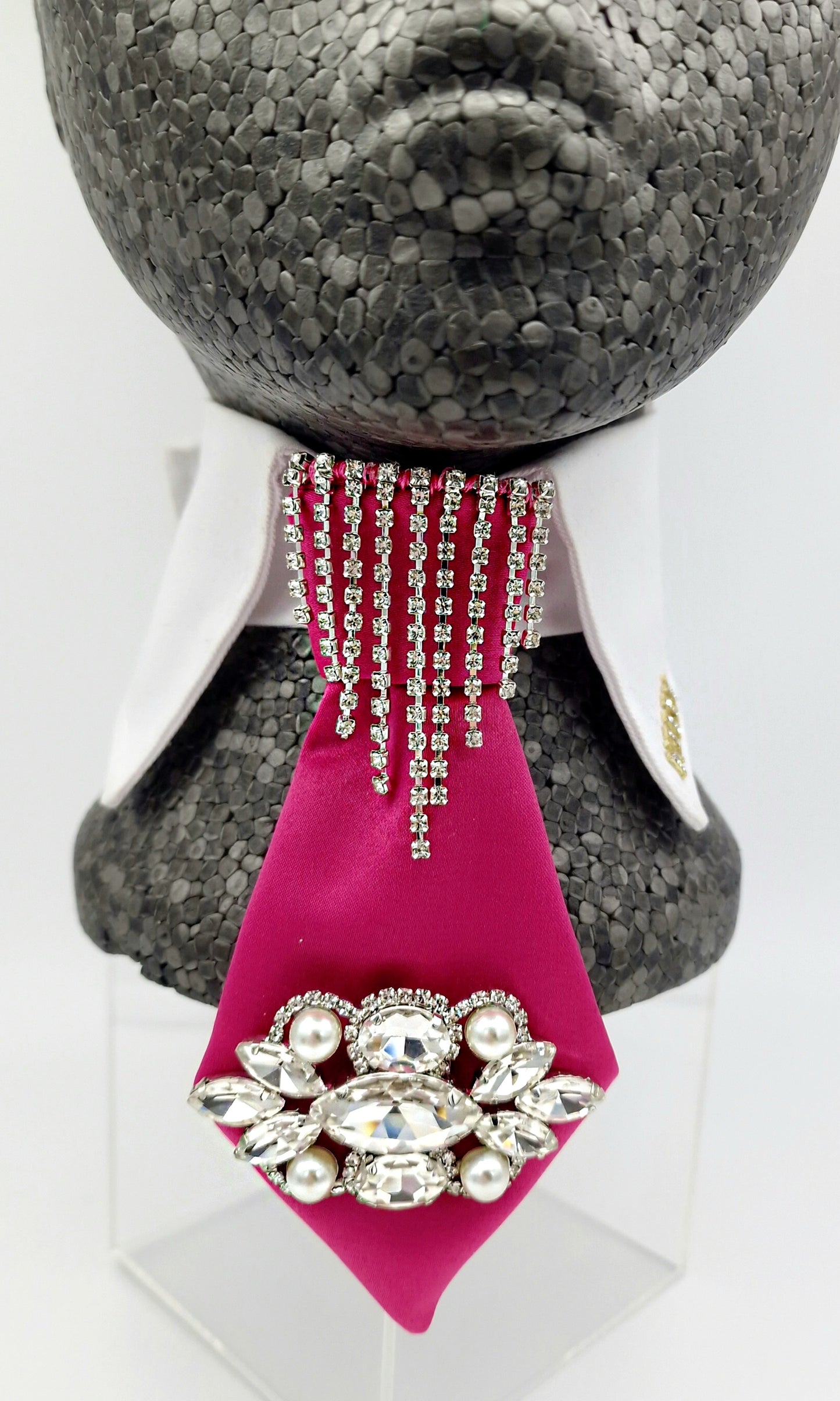 Material Girl collar and tie