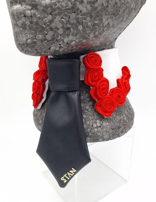 Personalised tie with rose collar